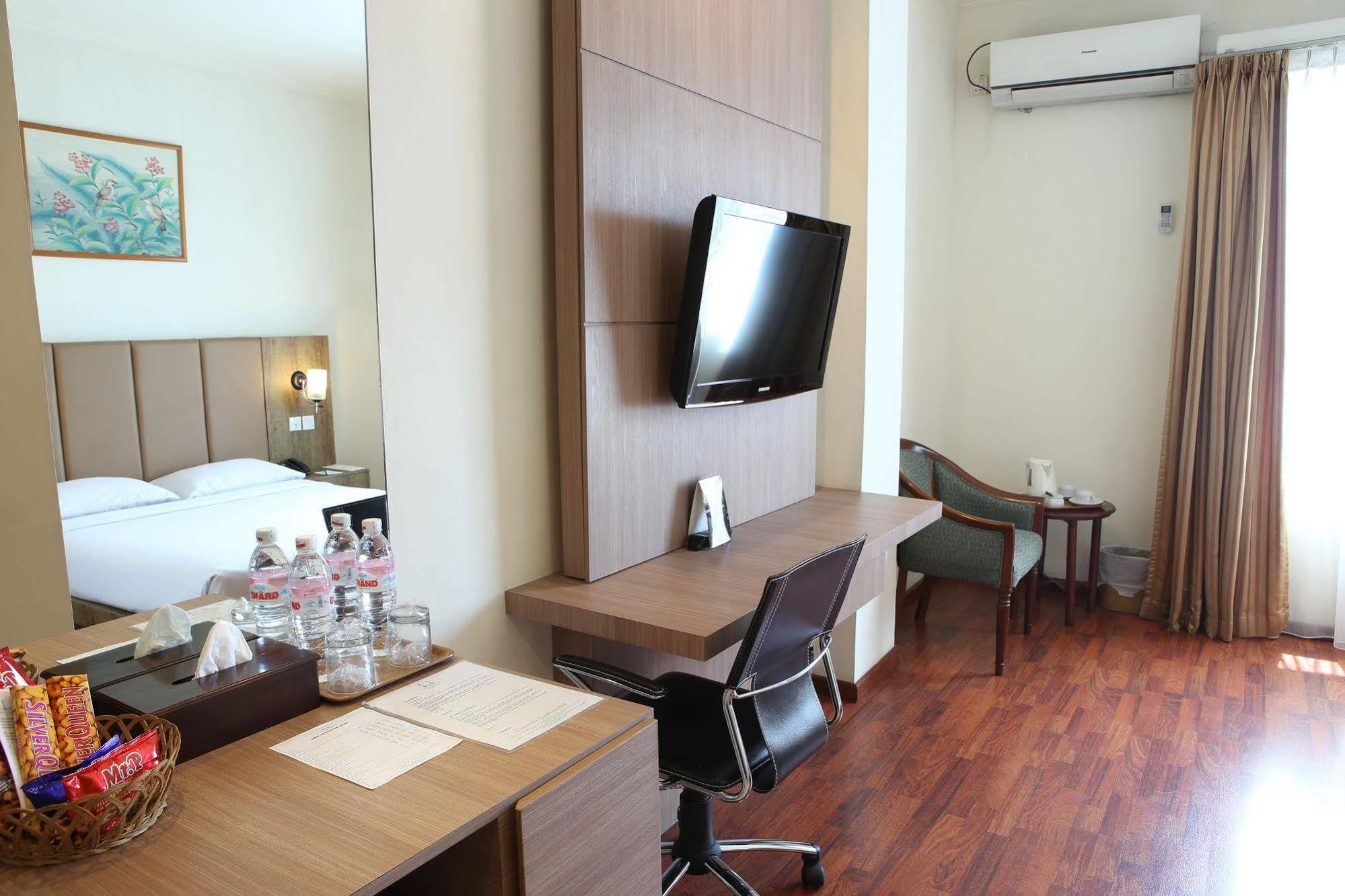 Hotel Anugerah Palembang Ngoại thất bức ảnh